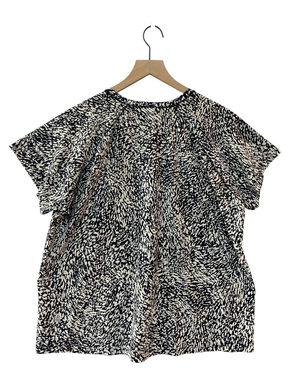 Athleta Ultimate Train T-shirt Size L Windstorm Black/White Lightweight Silky - Picture 2 of 7
